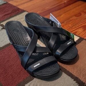 CROCS Women's Black Cross-Strap Sandals